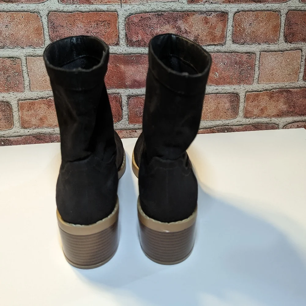 Loft Pull On Black Ankle Boots Size 6.5